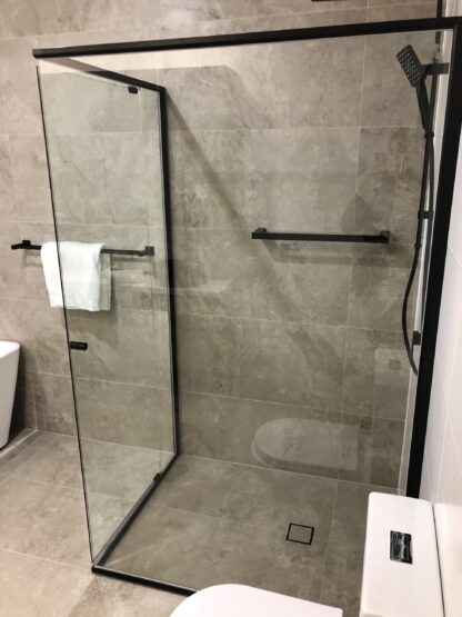 Custom Made Semi Frameless Shower Screen 6mm Toughened - Image 4