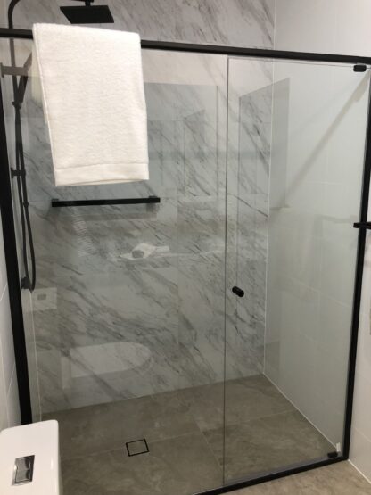 Custom Made Semi Frameless Shower Screen 6mm Toughened - Image 2