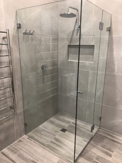 Frameless Shower Screen with 10mm Toughened Glass - Image 2